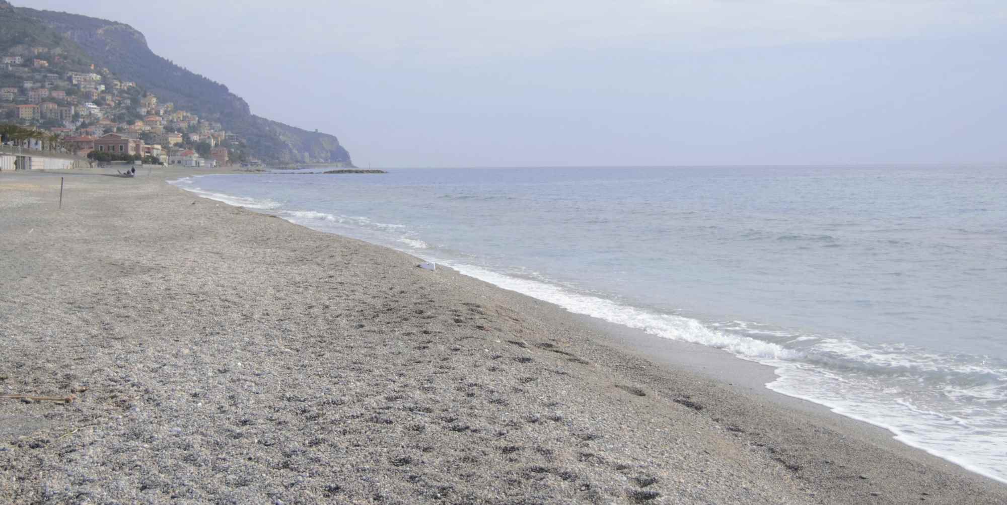 mare d'inverno a Pietra Ligure - Liguria con i bambini La spiaggia di Pietra Ligure - Liguria con le famiglie