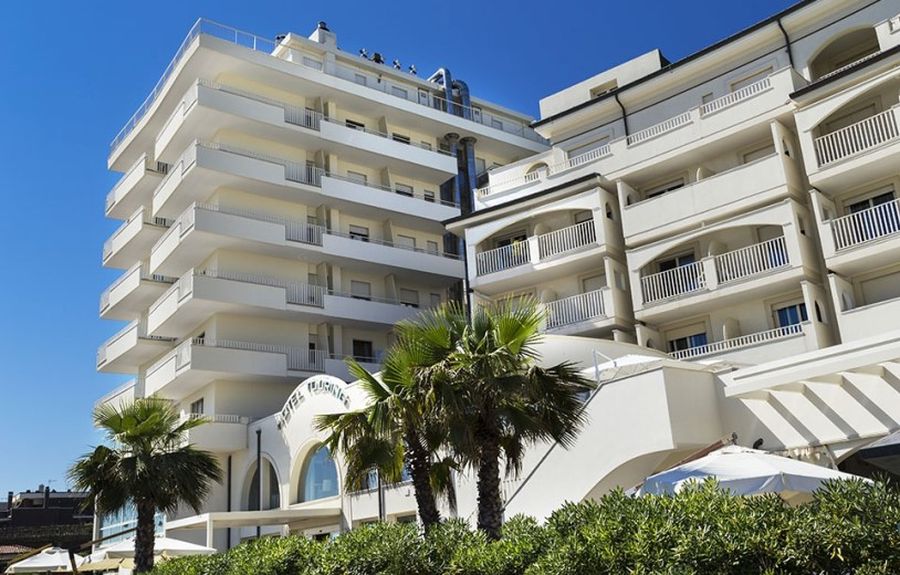 Yes Hotel Touring - Resort e spa per famiglie a Rimini Yes Hotel Touring Hotel per famiglie in Romagna