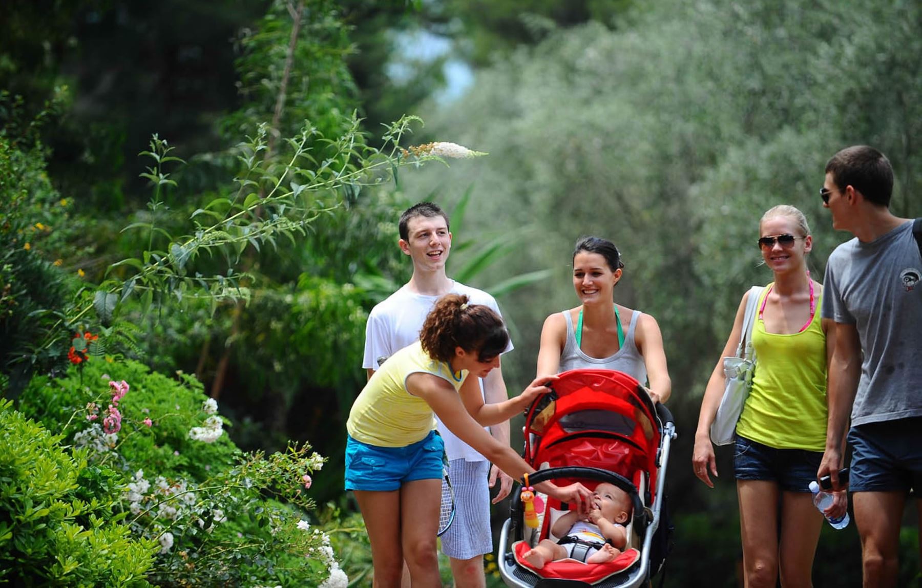 Camping Village Rosselba Le Palme per famiglie Camping Village Rosselba Le Palme per famiglie - in passeggino con i bambini