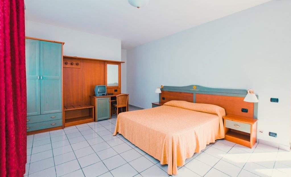 Apulia Hotel Corigliano Calabro - Camere per famiglie Apulia Hotel per famiglie - Camere per famiglie