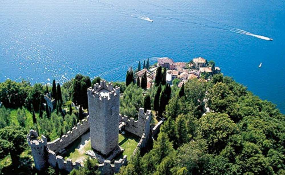 146230 fotografia alto  lago di como  castello di vezio 
